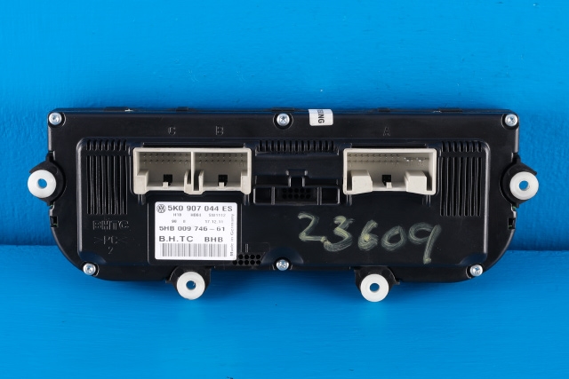Varmeapparat betjening til VW Touran 2010-2015 (Type I, Fase 3)  (VAG|5K0 907 044 ES|)