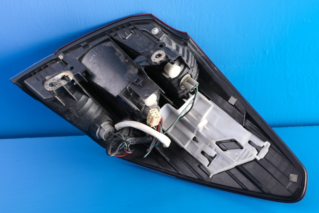 Baklykt venstre ytre til Subaru Outback 2009-2014 (Type IV)  