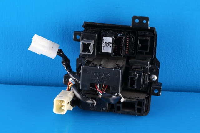 Bryter elektrisk håndbrekk/parkbrems til Subaru Outback 2009-2014 (Type IV) (SUBARU|83061-AJ000|)