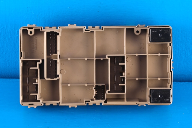 Sikringsboks til Subaru Outback 2009-2014 (Type IV)  (SUBARU|82201-AJ000|)