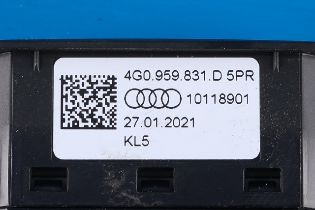 Bryter baklukeåpner til Audi Q4 e-tron 2021-->>  (VAG|4G0 959 831 D|)
