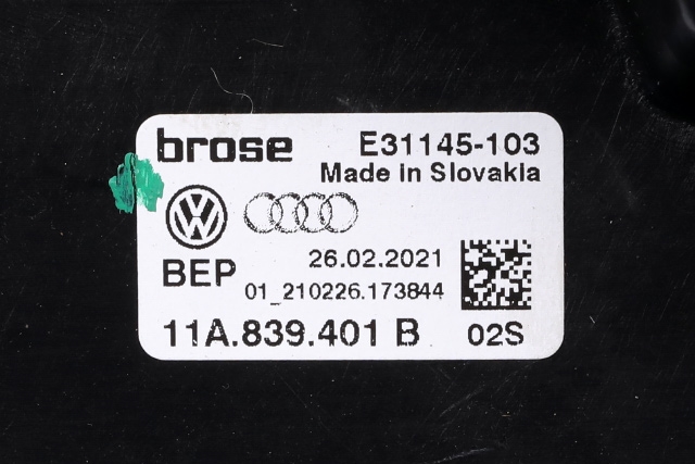 Ruteheis venstre bak til VW ID.4 2020-->> (VAG|11A 839 401 B|4K0 959 882|)