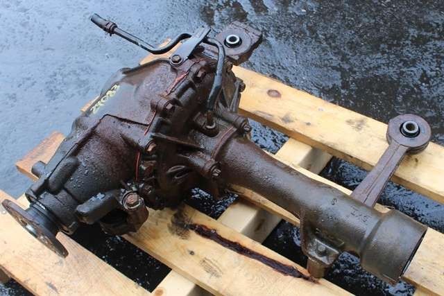Kardang klokke foran til Toyota Land Cruiser 120, 2002-2009  