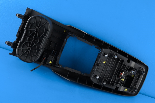 Bilstereo navigasjon betjeningspanel til Audi Q2 2016-->> (VAG|81B 864 261 6PS|)