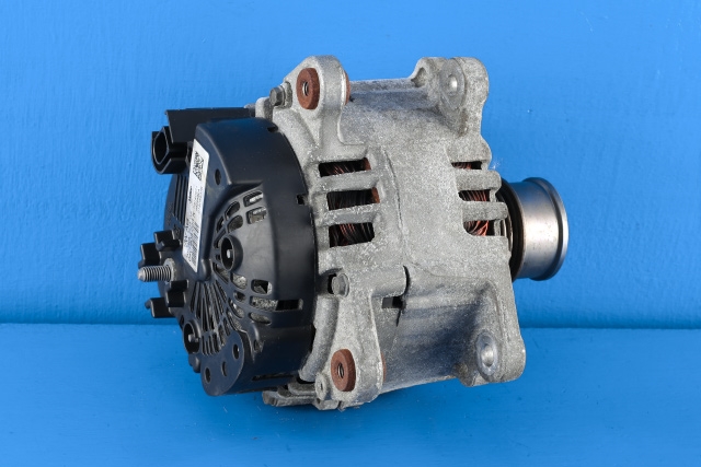 Dynamo til Audi A3 2012-2016 (Type III, Fase 1)  (VALEO|TG14C071|04C 903 023 K. 14 VOLT - 140 AMP|)