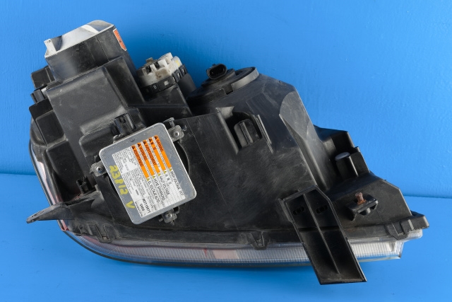Frontlykt venstre xenon til Suzuki Grand Vitara 2005-2015 (Type III)