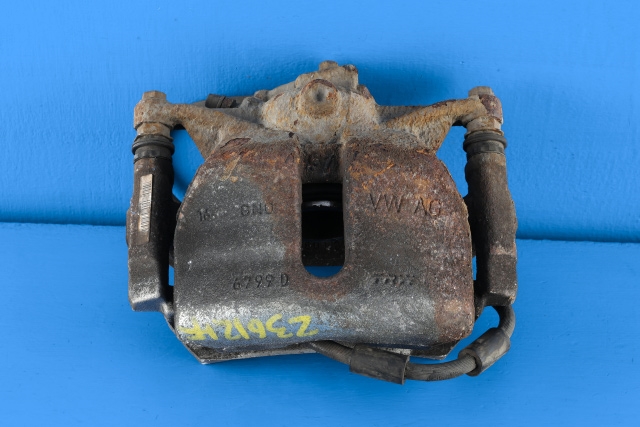 Bremsecaliper høyre foran til VW Tiguan, 2016-2020 (Type II, Fase 1)  
