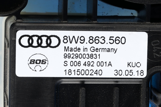 Bagasjerom diverse til Audi RS4 2018-->>  (VAG|8W9 863 560|)