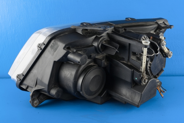 Frontlykt høyre halogen til VW Amarok 2010-2016 (Type I, Fase 1)