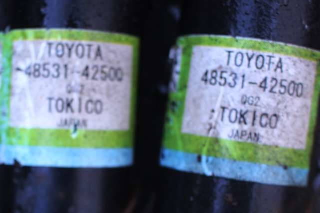 Støtdemper bak til Toyota RAV4 2016-2019 (Type IV, Fase 2)  (TOYOTA|48531-42500|)