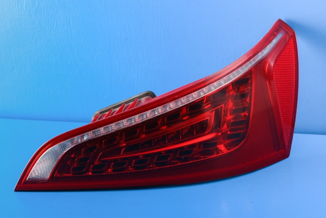 Baklykt høyre til Audi Q5, 2008-2012 (Type I, Fase 1)  (VAG|8R0 945 093 A)
