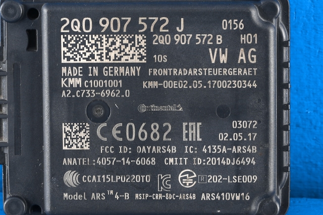 Sensor radar til Audi Q2 2016-->>  (VAG|2Q0 907 572 J|)