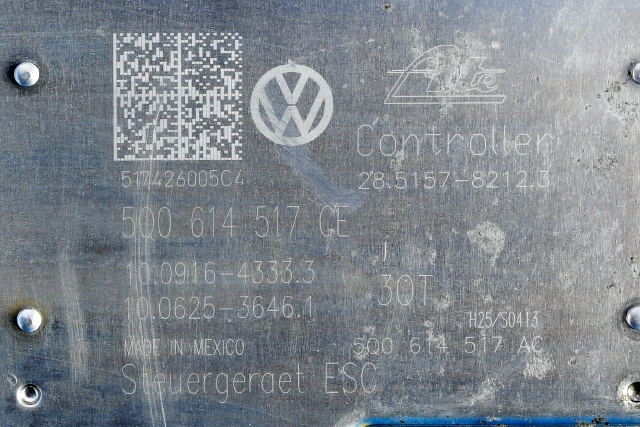 ABS sentral til Audi Q2 2016-->> (VAG|5Q0 614 517 CE|)