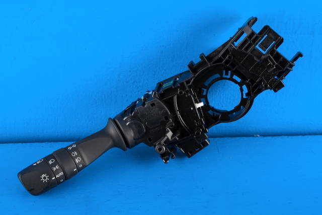 Bryter blink til Toyota RAV4, 2016-2019 (Type IV, Fase 2)  (TOYOTA|17F744-33250)