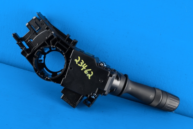 Bryter blink til Toyota RAV4 2016-2019 (Type IV, Fase 2) (TOYOTA|17F744-33250|)