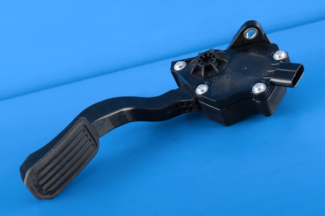 Pedal gass til Toyota Urban Cruiser, 2009-2014  (DENSO|198800-8740)