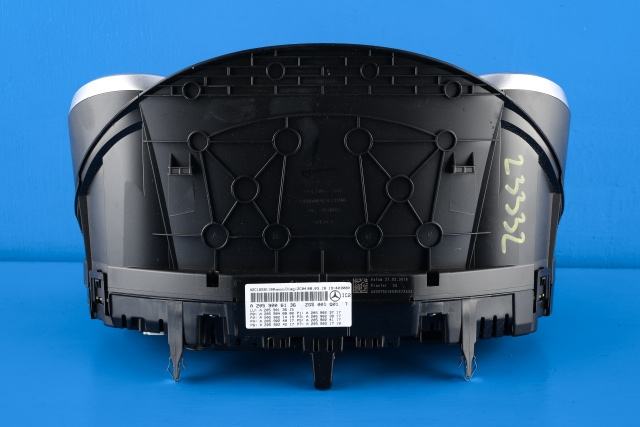 Instrumentpanel til Mercedes GLC 2015-2022 (X253) (X253) (MERCEDES|A 205 900 61 36|)