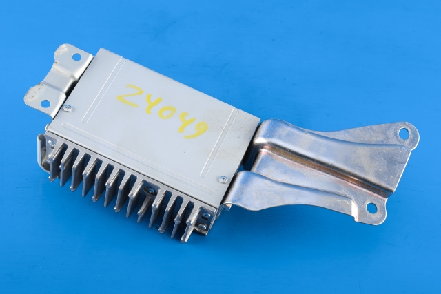 Bilstereo forsterker til Toyota Avensis 2009-2015 (Type III, Fase 1) (TOYOTA|86280-05010|146000-2130D101|)