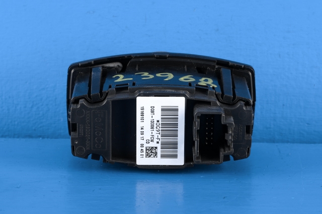 Bryter lys til Ford Mondeo 2014-2019 (Type V, Fase 1)  (FORD|DG9T-13D061-FCW|)