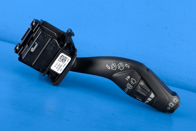 Bryter visker til Ford Mondeo, 2014-2019 (Type V, Fase 1)  (FORD|DG9T-17A553-DDW)