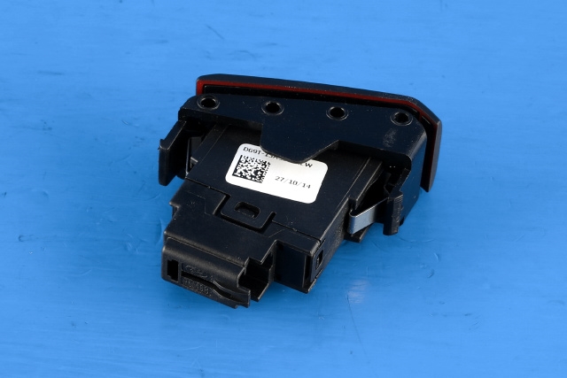 Bryter nødblink til Ford Mondeo 2014-2019 (Type V, Fase 1) (FORD|DG9T-13A350-ACW|)