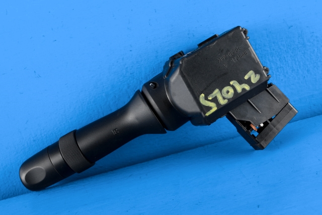 Bryter visker til Toyota Prius +7 2012-2020 (Type III) (stasjonsvogn) (stasjonsvogn) (TOYOTA|17F848-52290|)