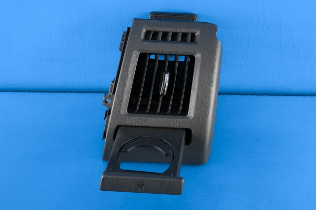 Dashbord friskluftdyse høyre til Toyota Prius +7 2012-2020 (Type III) (stasjonsvogn) (stasjonsvogn) 