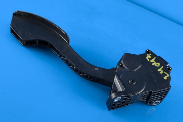 Pedal gass til Toyota RAV4 2006-2009 (Type III, Fase 1) (DENSO|198800-7270|78110-42010|)