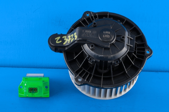 Varmeapparat motor til Tesla Model S 2013-2016 (Fase 1) (BOSCH|F 00S 3B2 441|)