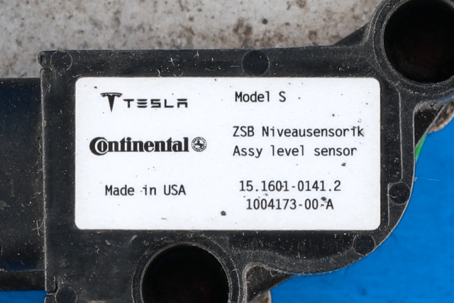 Sensor nivå, venstre bak til Tesla Model S 2013-2016 (Fase 1)  (TESLA|1004173-00-A|)