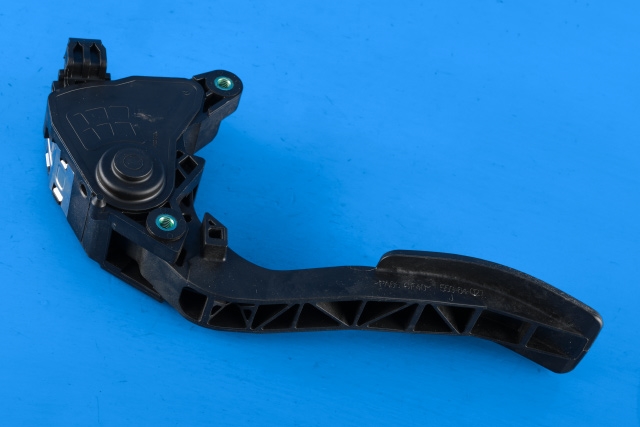 Pedal gass til Nissan Leaf 2011-2017 (Type I)  (NISSAN|18002-3RA0B|)