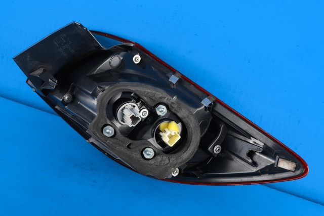 Baklykt venstre ytre til Mazda 3 2013-2016 (Type III, Fase 1)  