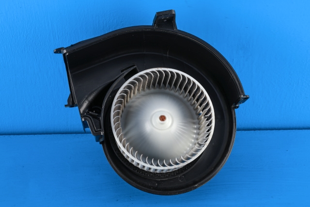 Varmeapparat motor til Volvo V90 / V90 CC / S90, 2016-->>  (BOSCH|0 130 309 504)