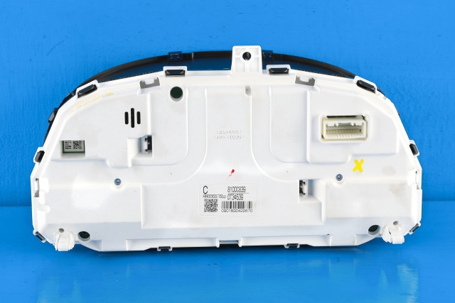 Instrumentpanel til Mitsubishi Outlander 2015-->> (Type III, Fase 2) (MITSUBISHI|8100C839|)