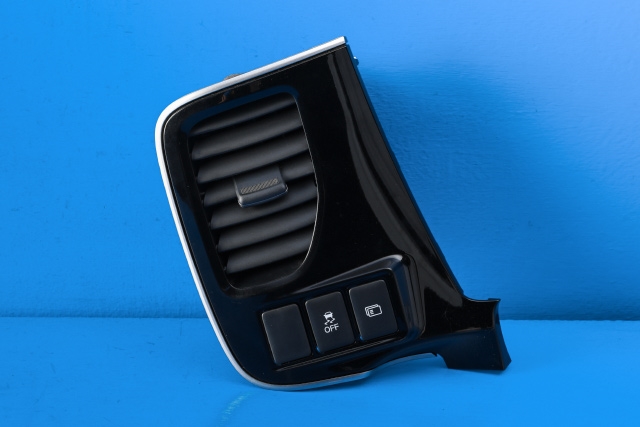 Dashbord friskluftdyse venstre til Mitsubishi Outlander, 2015-->> (Type III, Fase 2)