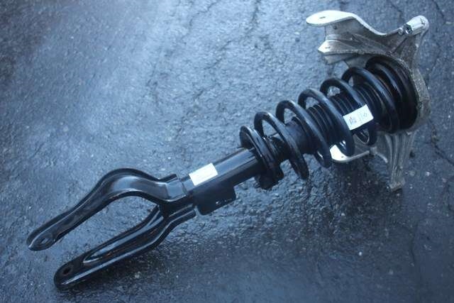 Fjærbein høyre foran til Tesla Model 3 2018-2023 (Fase 1) (TESLA|1044368-00-F|)