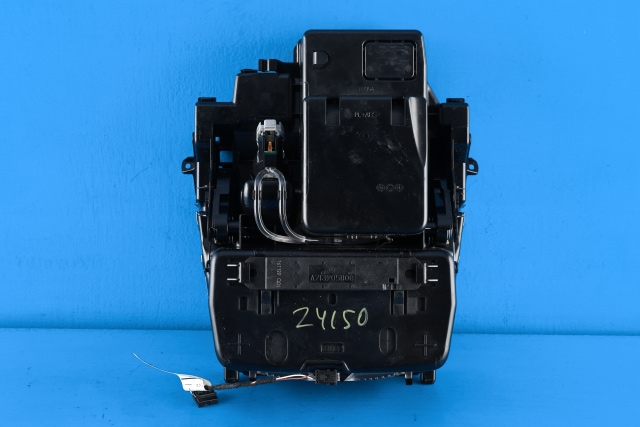 Dashbord myntrom til Mercedes E-Klasse 2016-2023 (W213) (W213) (MERCEDES|A 213 680 65 00|)