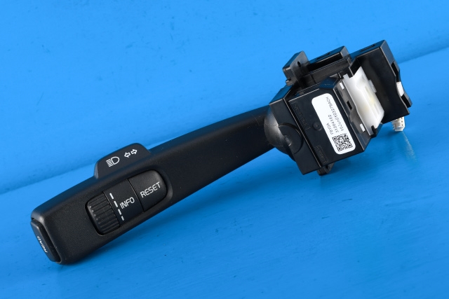 Bryter blink til Volvo V70, 2007-2013 (Type III, Fase 1)  (VOLVO|31264162)