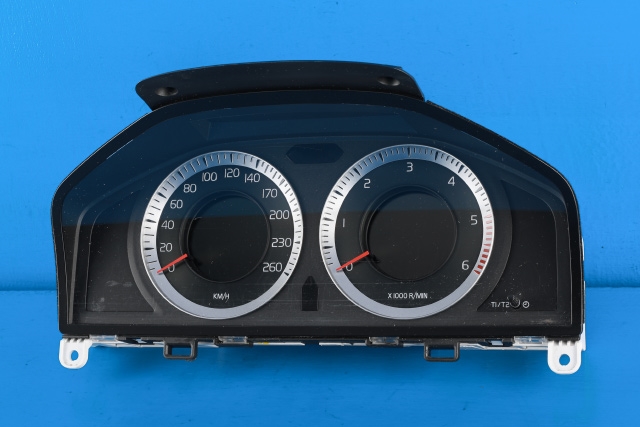 Instrumentpanel til Volvo V70, 2007-2013 (Type III, Fase 1)  (YAZAKI|69399-320U)