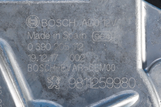 Viskermotor bakrute til Peugeot 3008 2016-->> (Type II) (BOSCH|0 390 205 112|98 112599 80|)