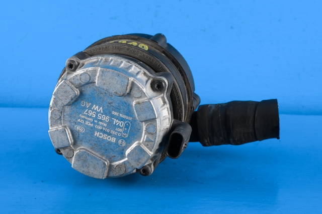 Sirkulasjonspumpe til Audi A3 2016-2020 (Type III, Fase 2) (BOSCH|0 392 024 003|04L 965 567|)