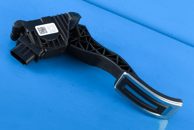 Pedal gass til Audi A3, 2016-2020 (Type III, Fase 2)  (HELLA|6PV 010 621-11)