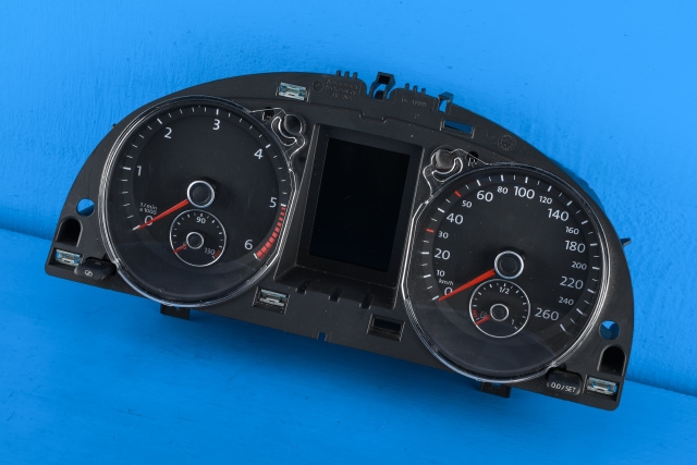 Instrumentpanel til VW Passat, 2011-2015 (B7) (B7) (VAG|3AA 920 870 D)