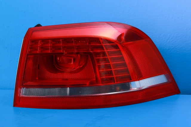 Baklykt høyre ytre til VW Passat, 2011-2015 (B7) (B7) (VAG|3AF 945 208 B)
