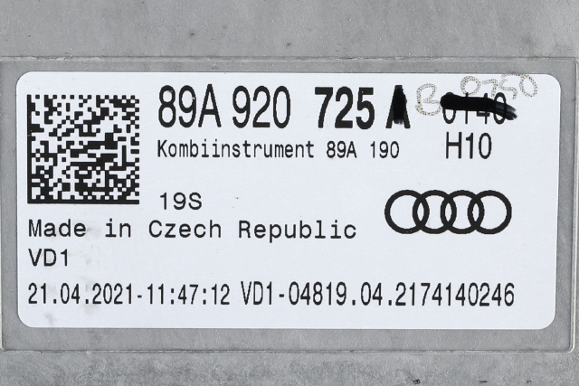 Instrumentpanel til Audi Q4 e-tron 2021-->>  (VAG|89A 920 725|)