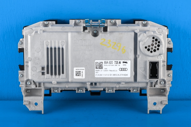 Instrumentpanel til Audi Q4 e-tron 2021-->>  (VAG|89A 920 725|)