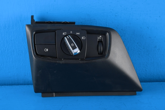 Bryter lys til BMW i3, 2013-2022  (BMW|9 311 723)