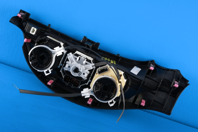 Varmeapparat betjening til Toyota Yaris 2012-2014 (Type III, Fase 1)