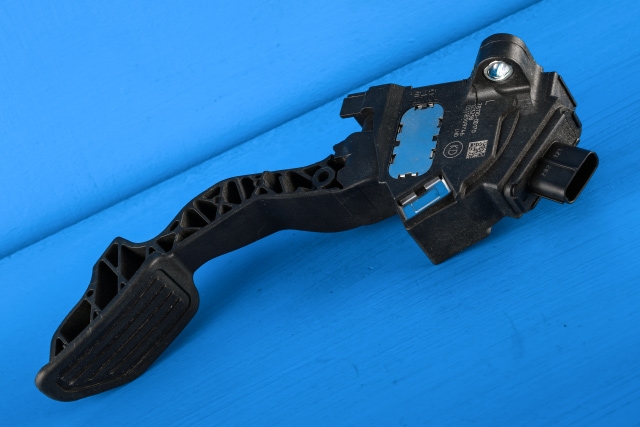 Pedal gass til Toyota Yaris, 2012-2014 (Type III, Fase 1) (TOYOTA|78110-0D170)
