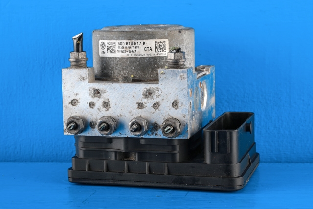 ABS sentral til Audi A3, 2012-2016 (Type III, Fase 1)  (VAG|5Q0 614 517 K)